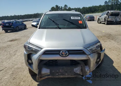 2021 Toyota 4Runner Sr5 из США, поврежденный, VIN JTEEU5JR2M5234584